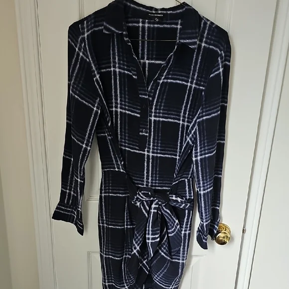 Club Monaco Silk Dress - Picture 2 of 6
